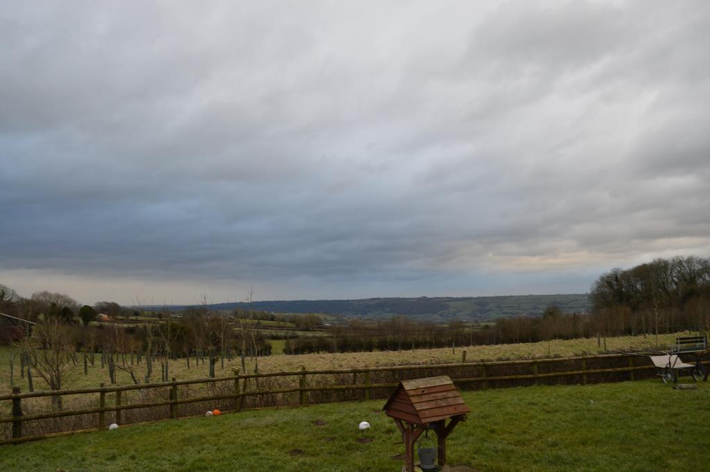 Worship Farm Accommodation Redhill  ภายนอก รูปภาพ