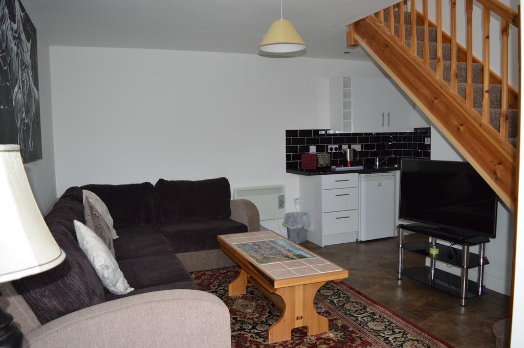 Worship Farm Accommodation Redhill  ภายนอก รูปภาพ
